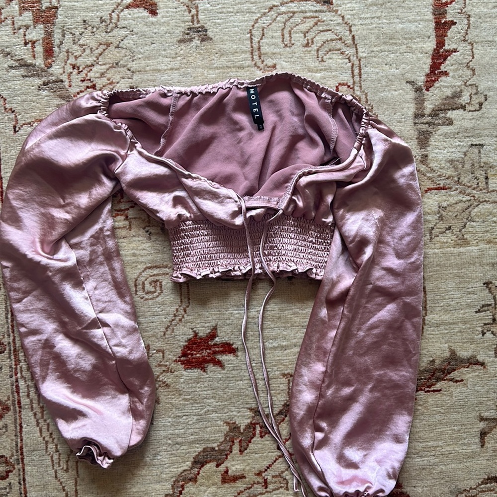 Pink silk cropped shirt